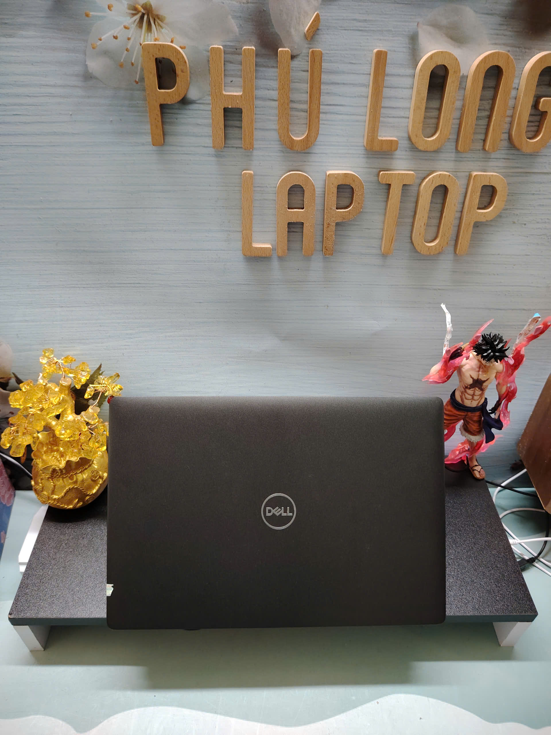 Dell 5300 - Image 2
