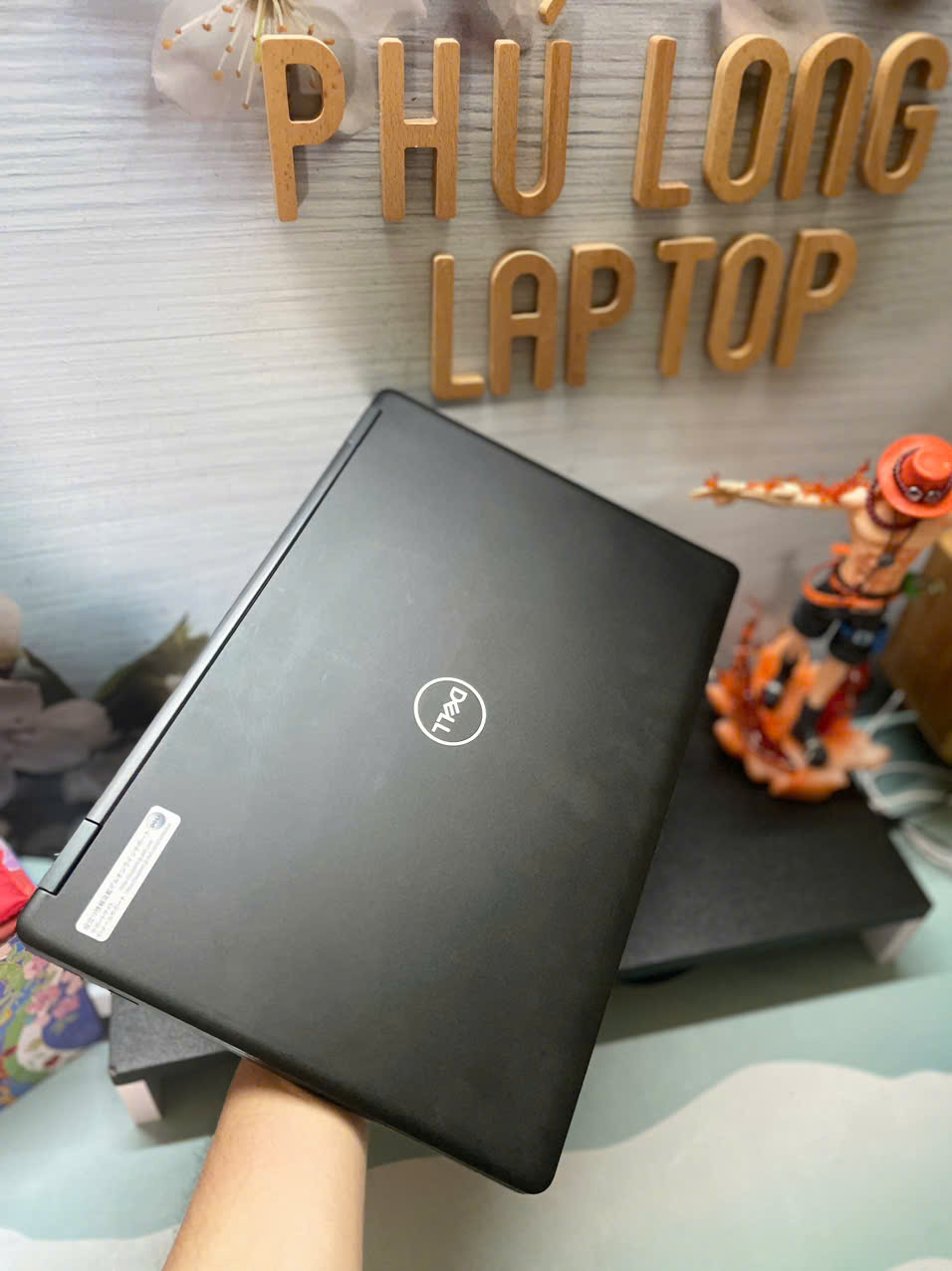 Dell Latitude 5490 - Image 4