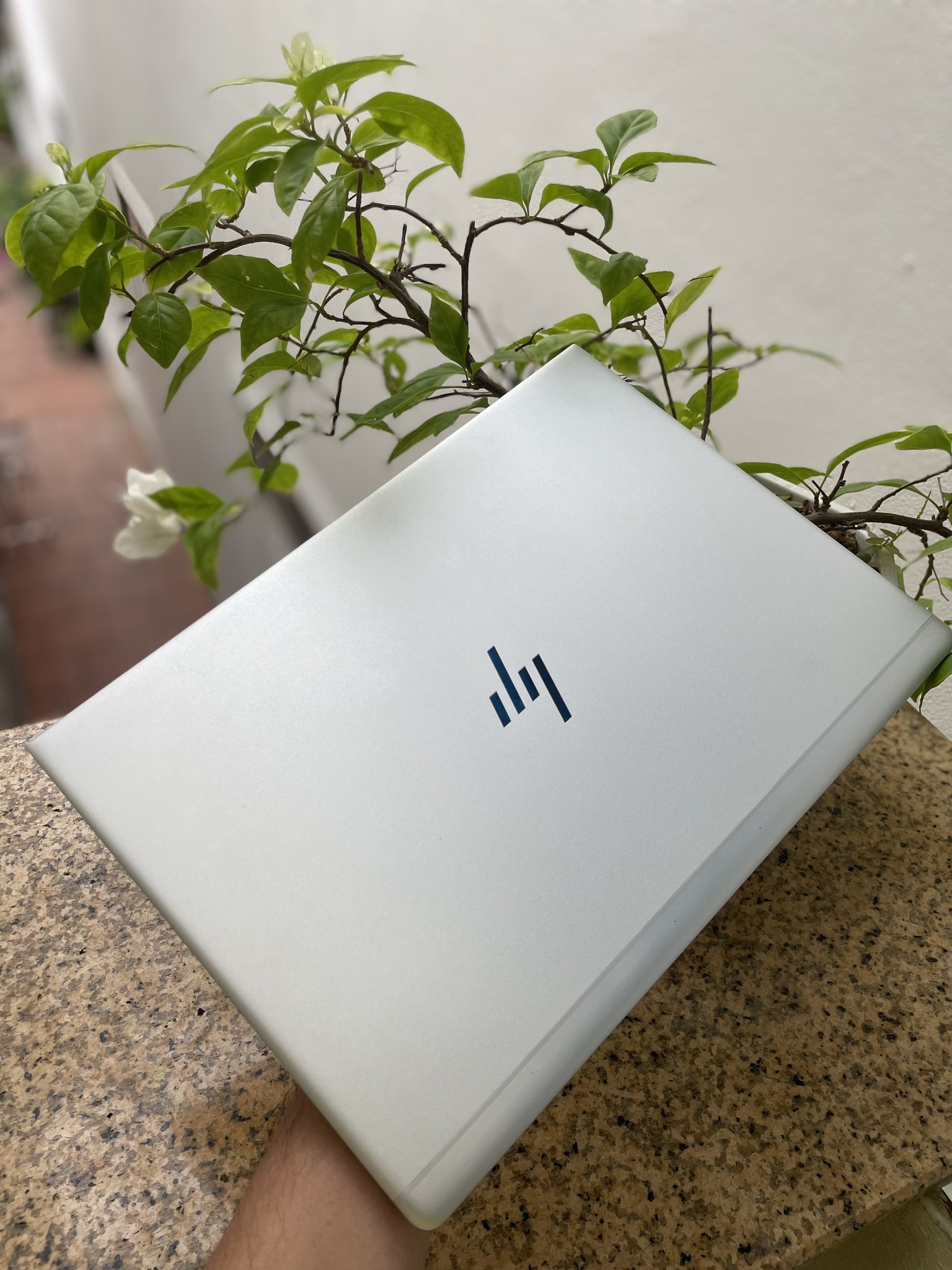 HP EliteBook 830 G6 – Laptop doanh nhân nhỏ gọn, bảo mật cao, hiệu năng ổn định - Image 2