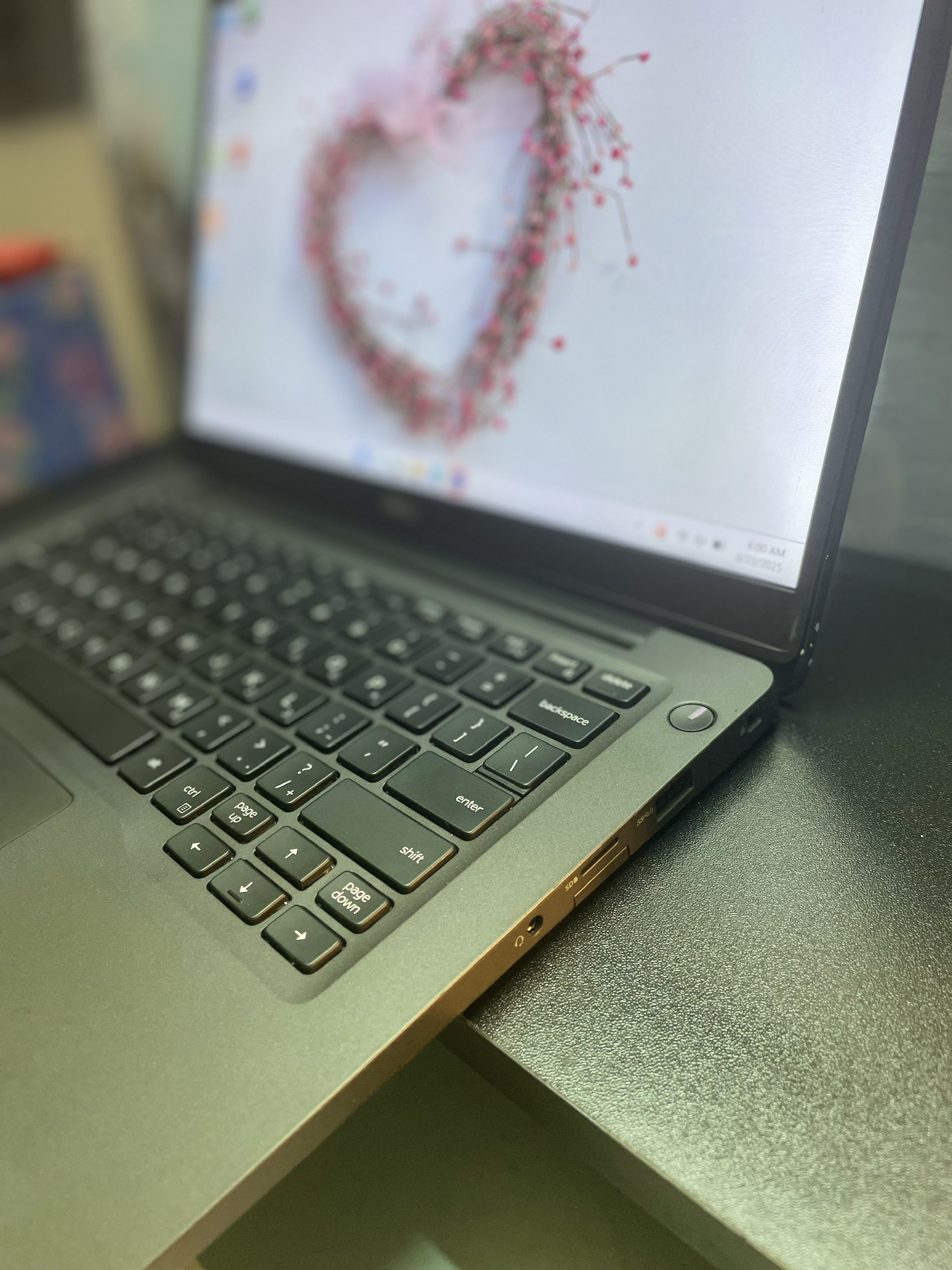 Dell Latitude 7300 i7 Touch – Sang trọng, hiện đại, trải nghiệm chạm mượt mà - Image 4