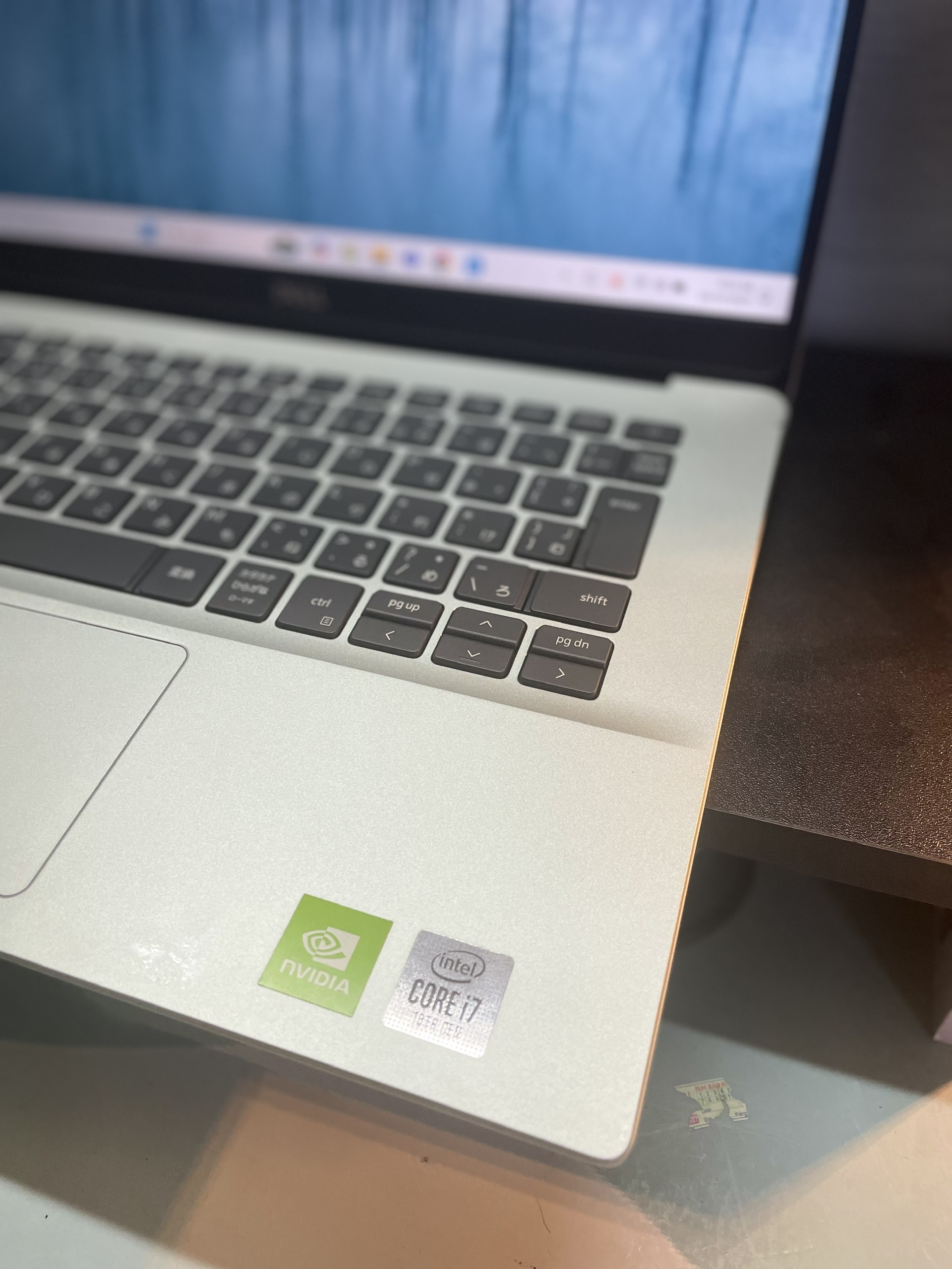 Dell Inspiron 5490 – Hiệu năng mạnh, thiết kế tinh tế cho người dùng hiện đại - Image 3
