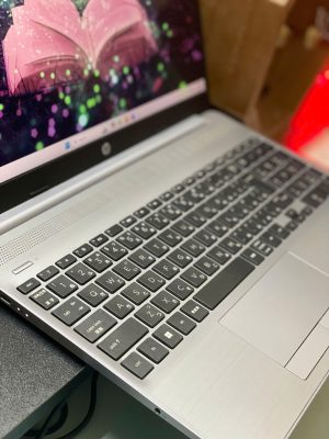 HP 250 G8 1