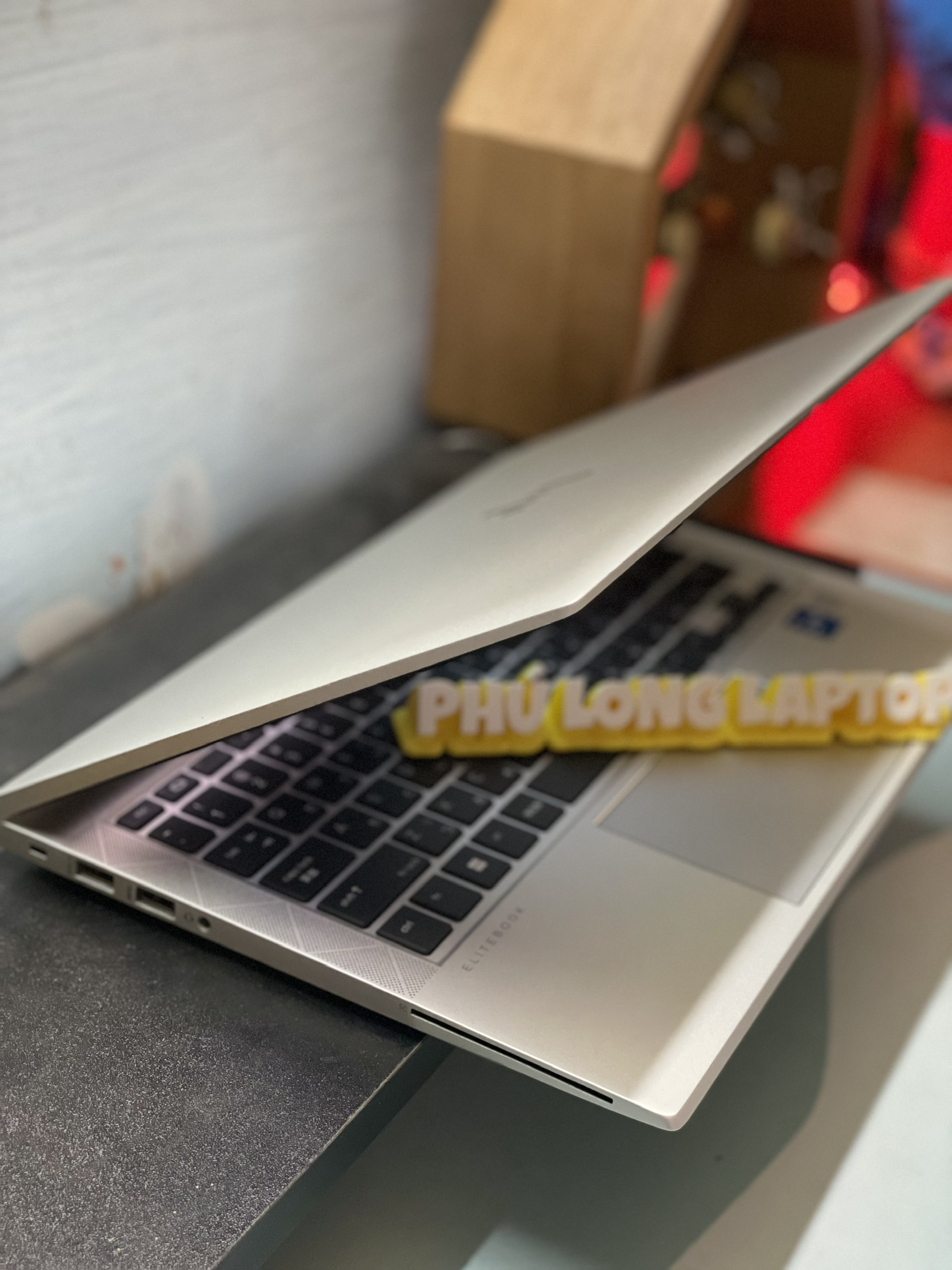 HP EliteBook 830 G8 – Sang trọng, mạnh mẽ, chuẩn laptop doanh nhân thế hệ mới - Image 2
