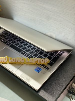 HP 830 G8
