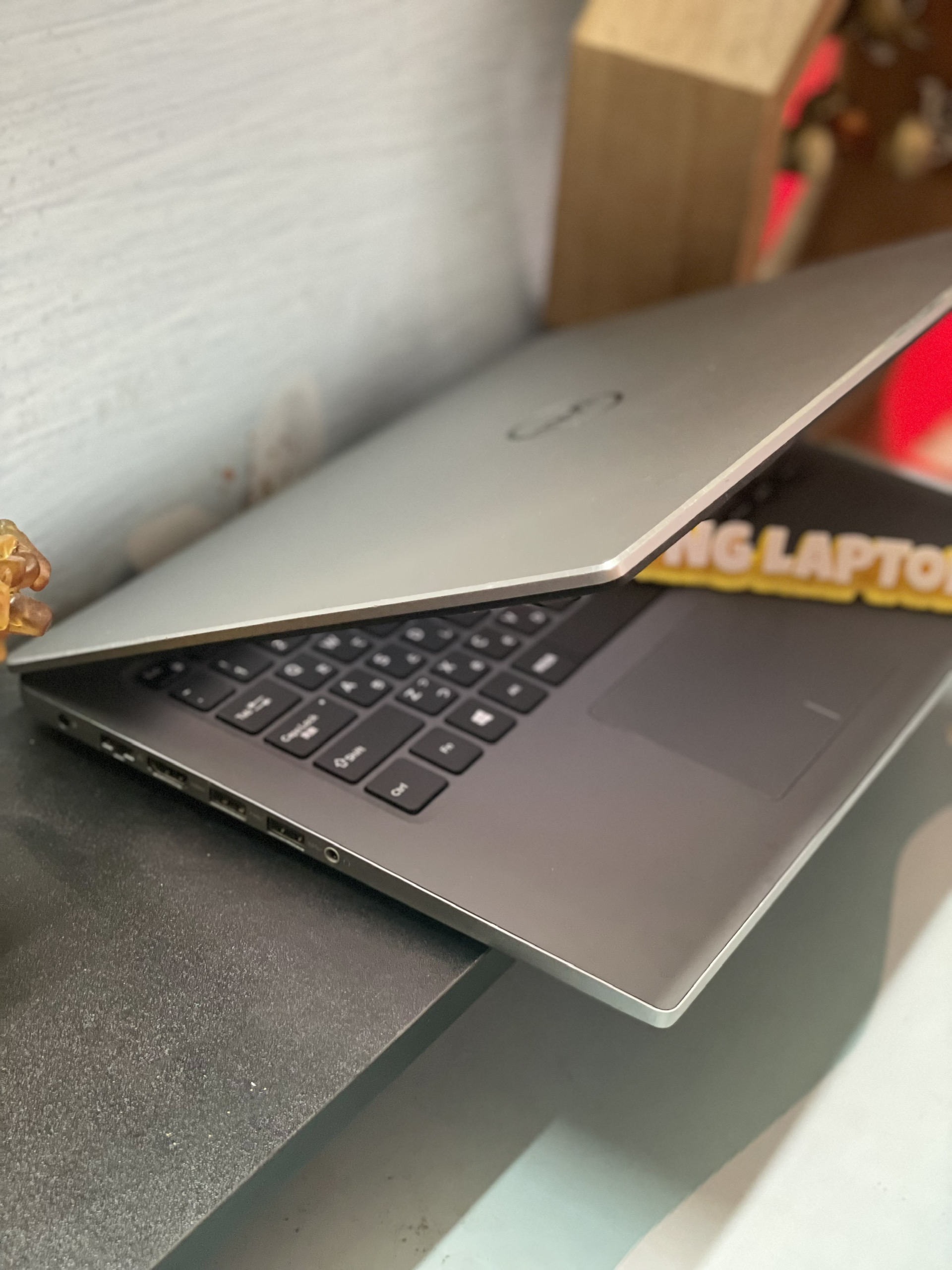 Dell Inspiron 7460 – Thiết kế nhôm sang trọng, mỏng nhẹ và bền bỉ - Image 3